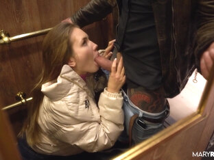 Mary Rock - Makes A Blowjob To A Stranger In An Elevator