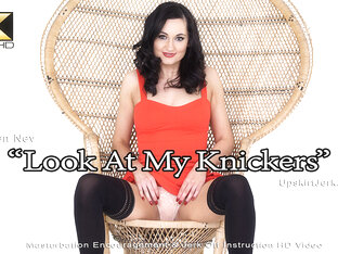 Bonnie "Look At My Knickers" - UpskirtJerk